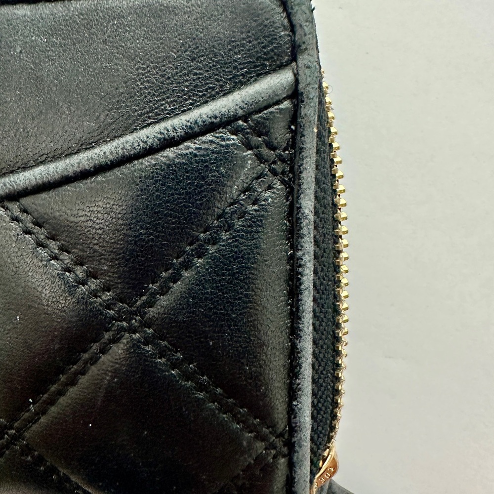 Authentic Tory Burch Savannah Continental Black Quilted Zip Wallet Women’s - Picture 5 of 9